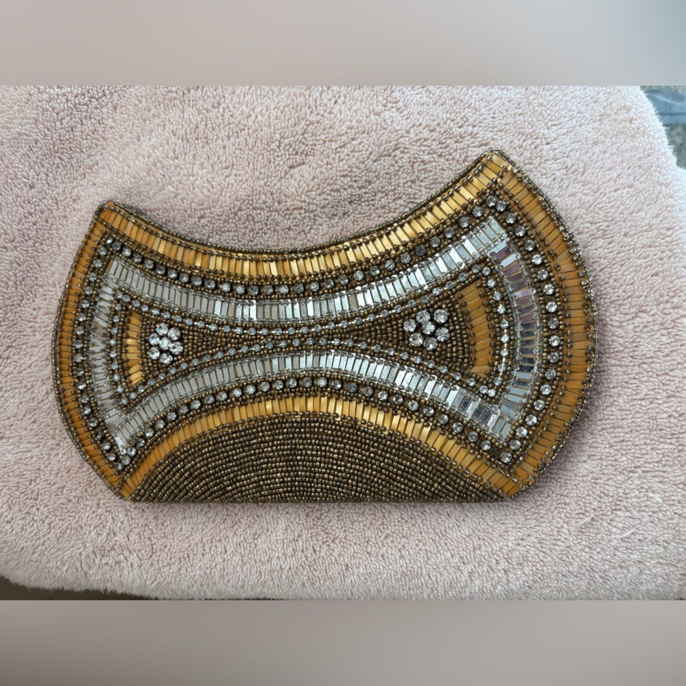 Vintage Small Handheld Elegant Beaded Clutch Purse or Handbag in Gold and Silver - Picture 2 of 7